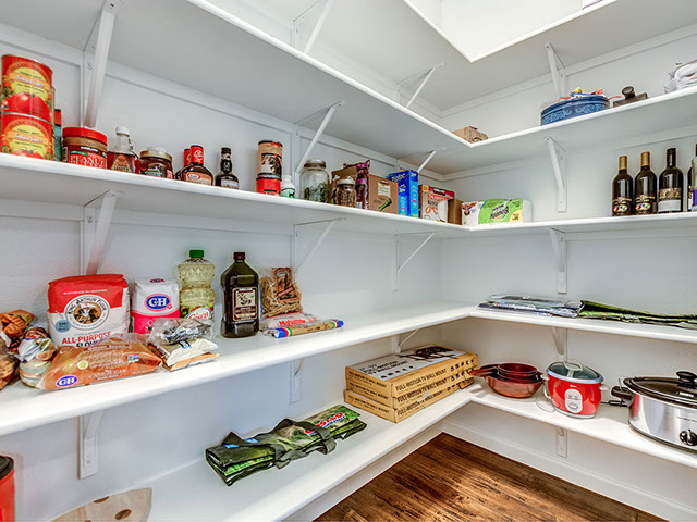 New homes in Silver Lake, WA. Presented by Cano Real Estate. 1580 square foot plan