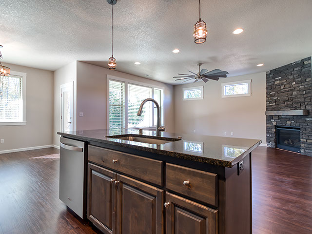 New homes in Silver Lake, WA. Presented by Cano Real Estate. 1604 square foot plan