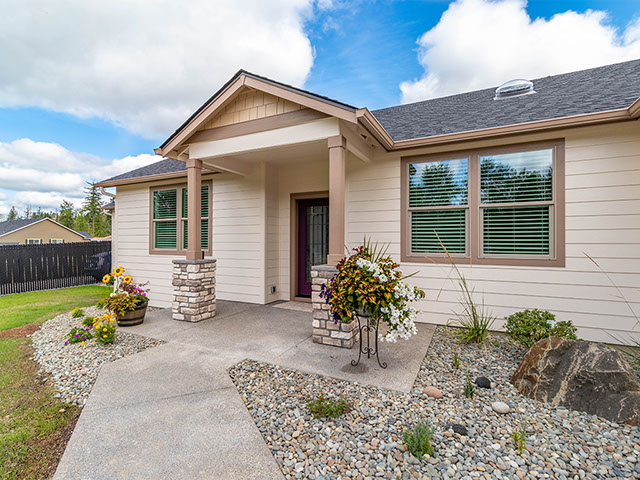 New homes in Silver Lake, WA. Presented by Cano Real Estate. 2208 square foot plan